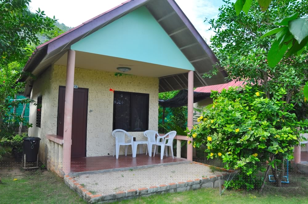 Coral Bungalows 3/53
