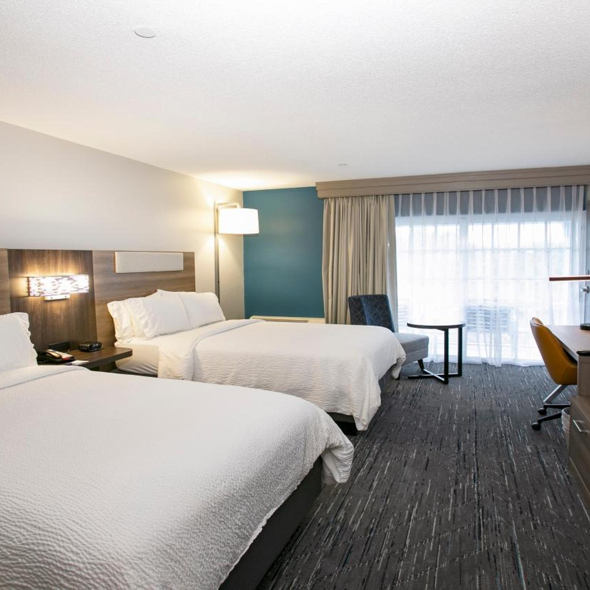 Superior, Twin Beds, Holiday Inn Express North Palm Beach Oceanview 3/8