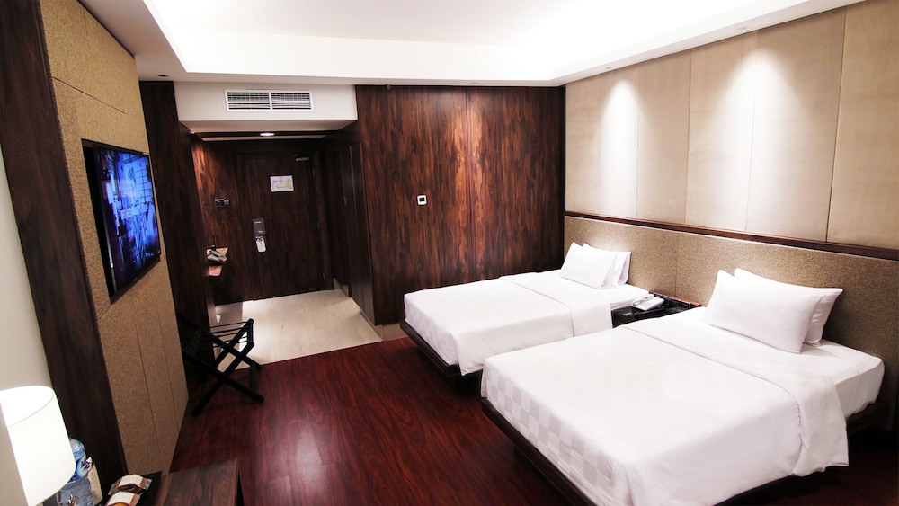 The Arista Hotel 23/74