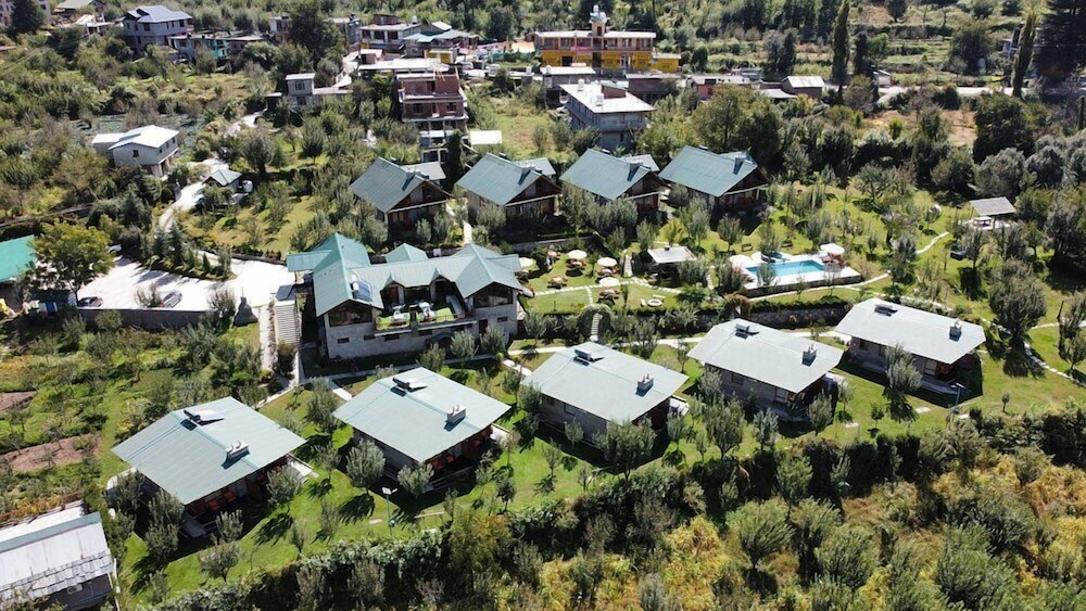 Larisa Resort Manali 109/114