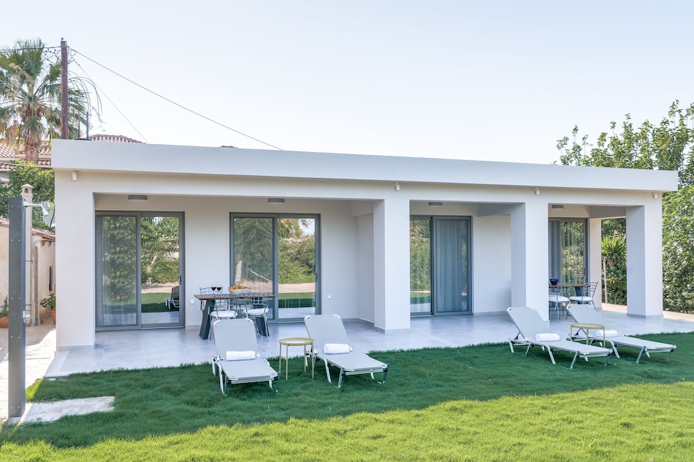 Lemonia Accommodations 45/50