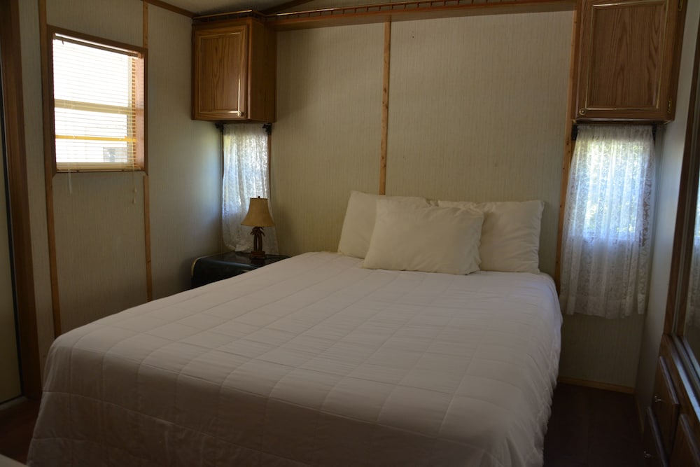 Guy Harvey Camp Mack Lodge & RV Resort 11/50