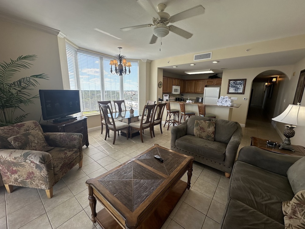 Blue Heron Beach Resort 43/70