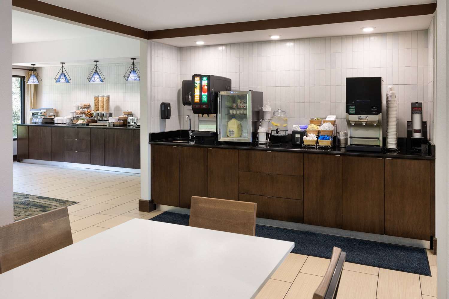 La Quinta Inn and Suites by Wyndham LaGrange / I-85 17/26