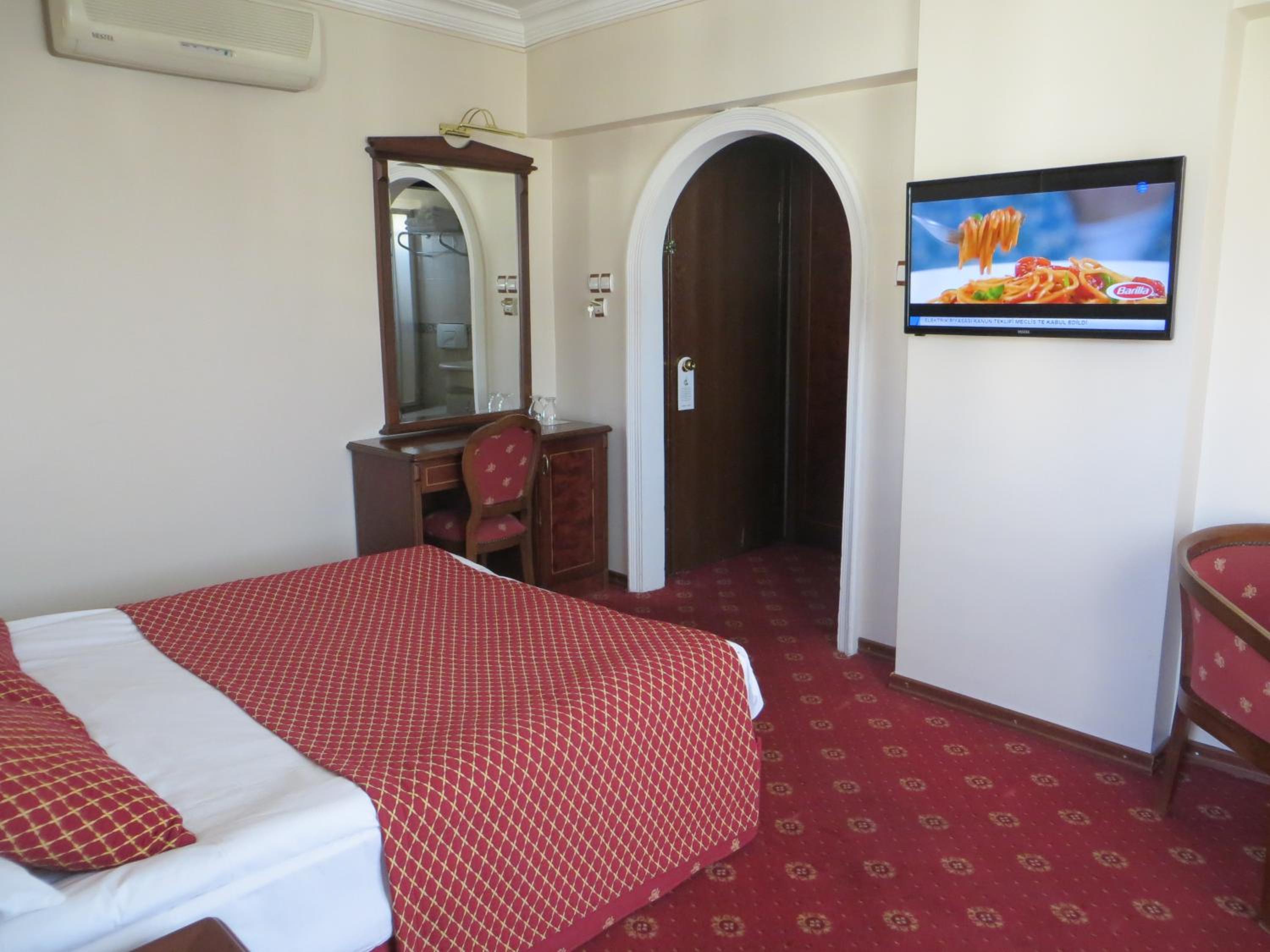 Ozilhan Hotel 25/59