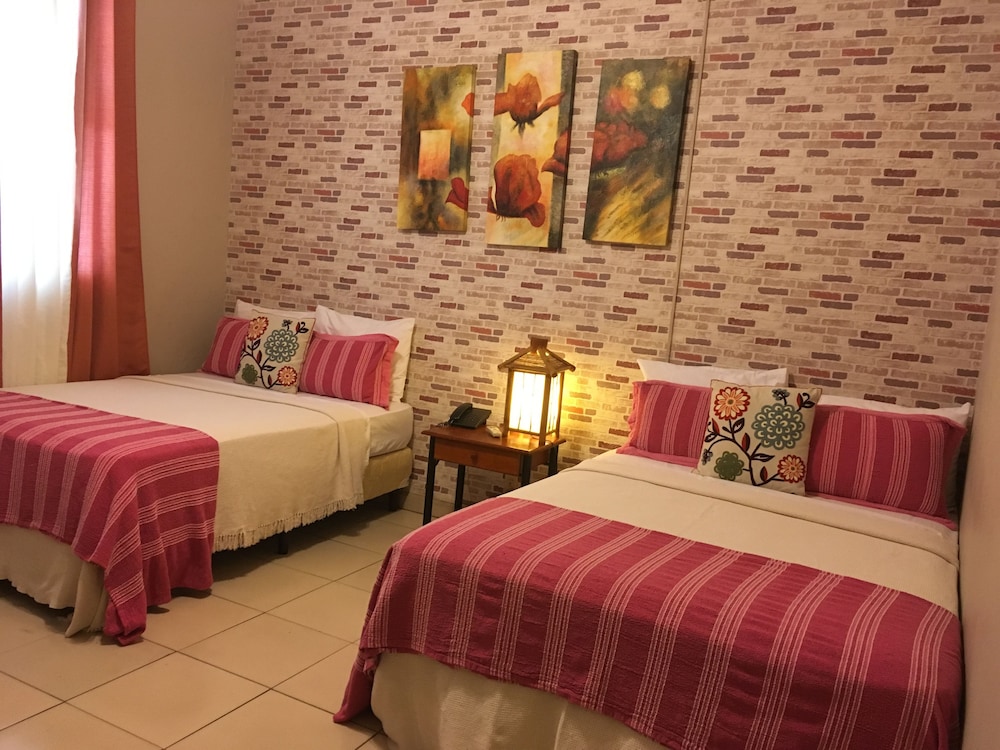 FAMILY, 2 DOUBLE BEDS, GROUND FLOOR
