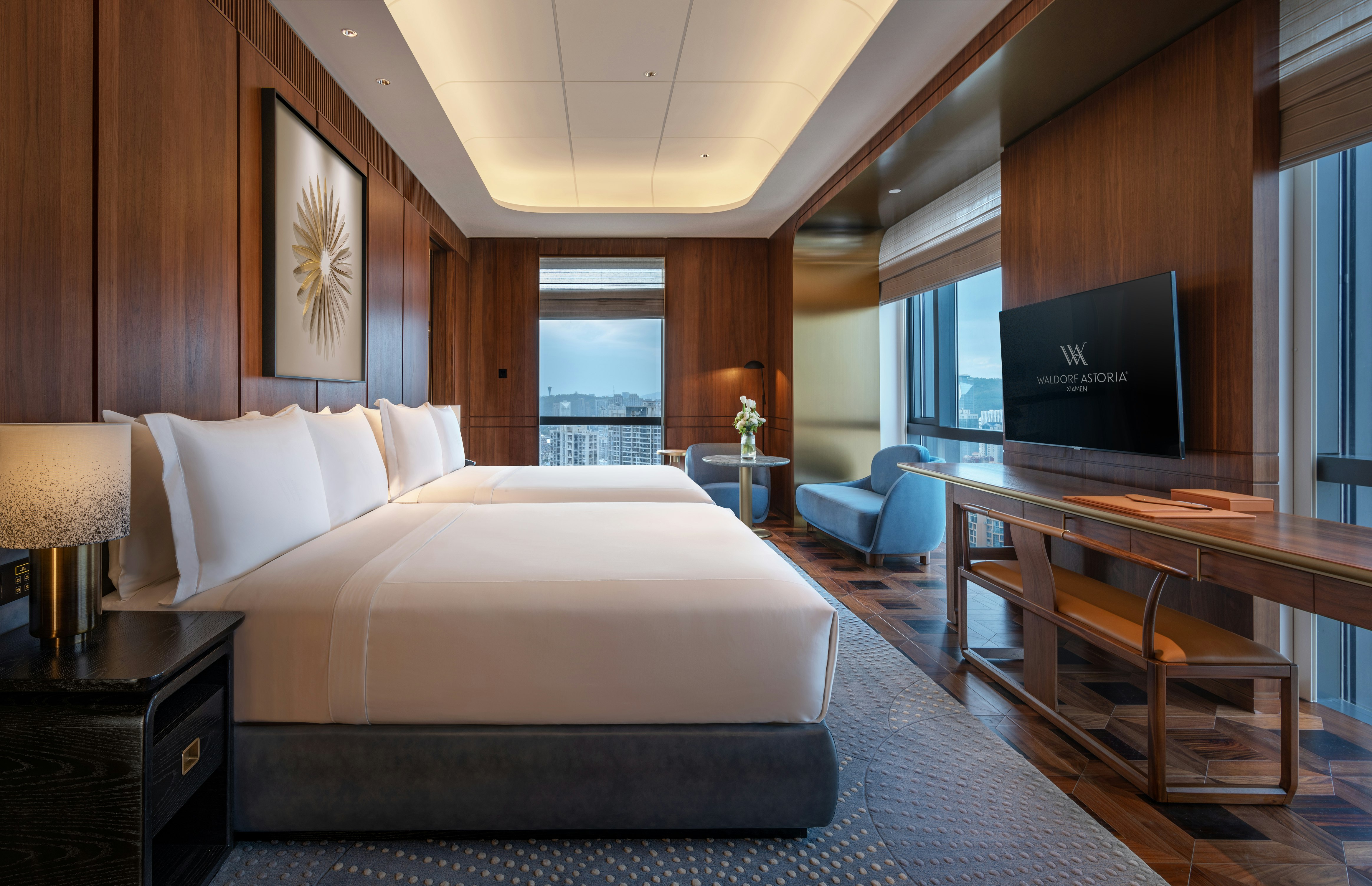 PREMIER, 2 QUEEN BEDS