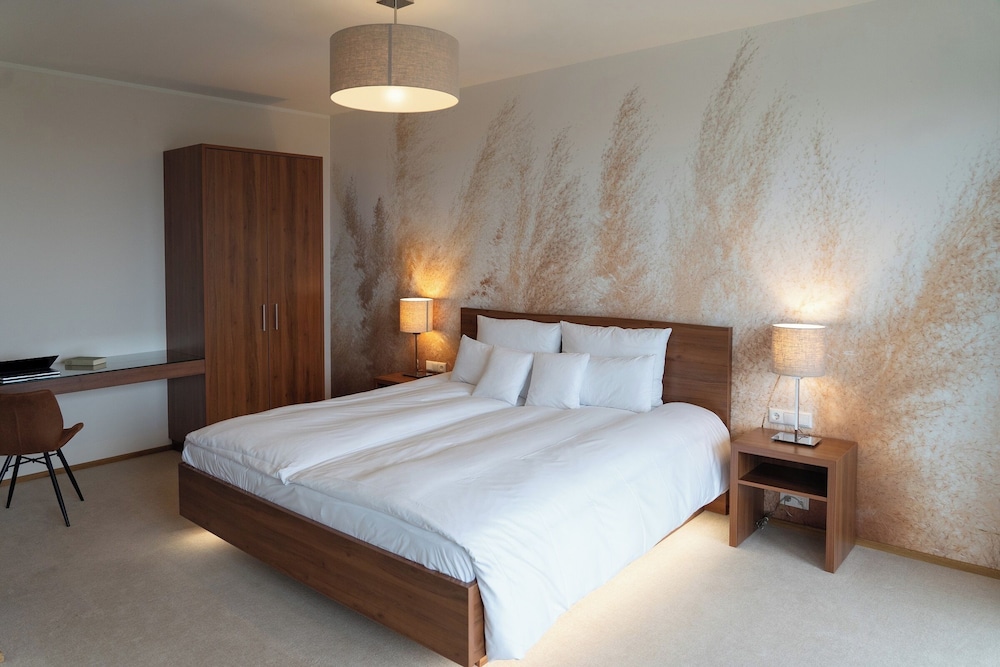 Junior Suite, King Bed