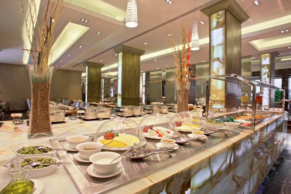 Crowne Plaza Jeddah 52/69