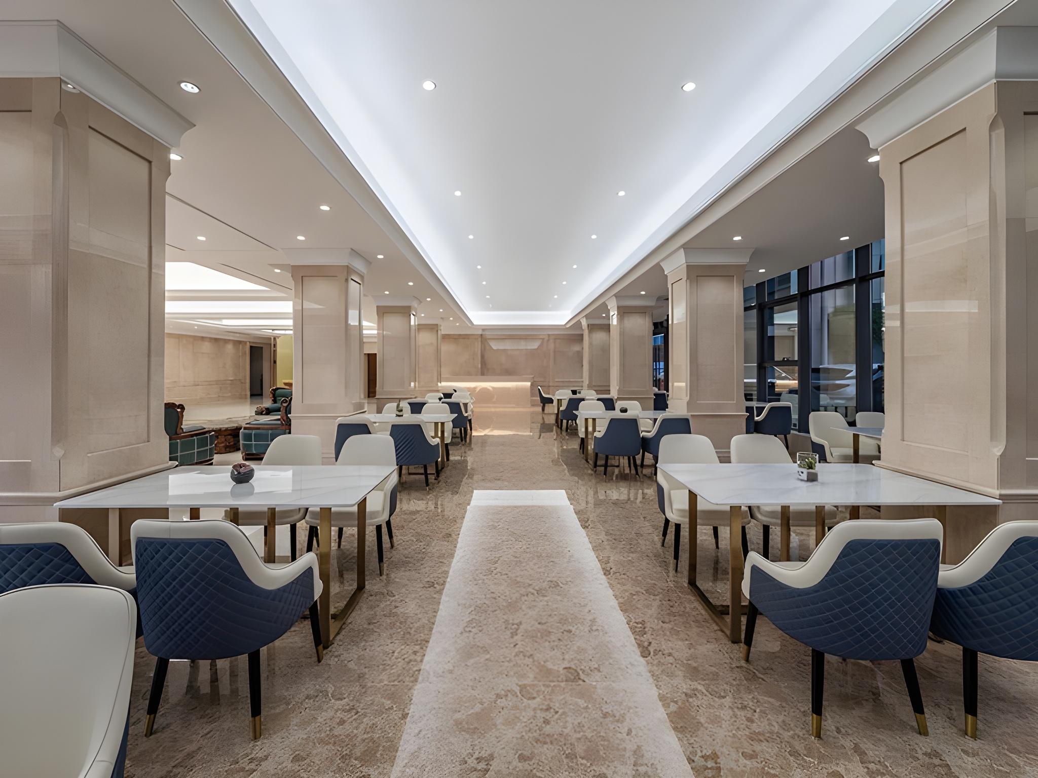 Vienna International Hotel (Shenzhen Huizhanwan Center) 33/50