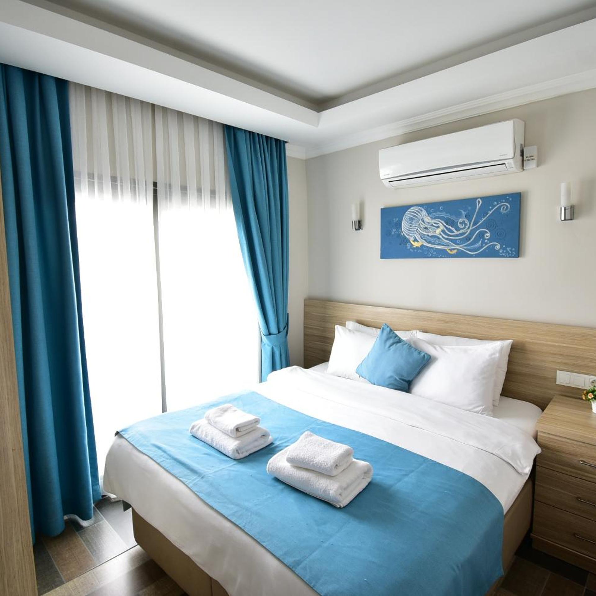 غرفة بسرير مزدوج بشرفة، M Suite Hotel 3/10