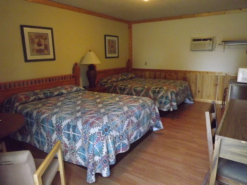 Z Bar Cabins and Motel 11/43