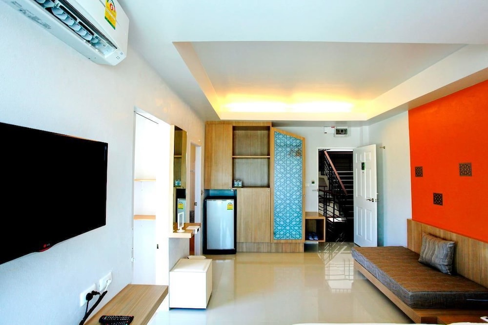 Tonkok Hotel 30/36