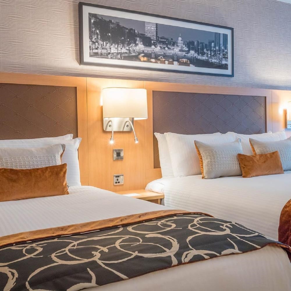 Clayton Hotel Manchester Airport 17/60