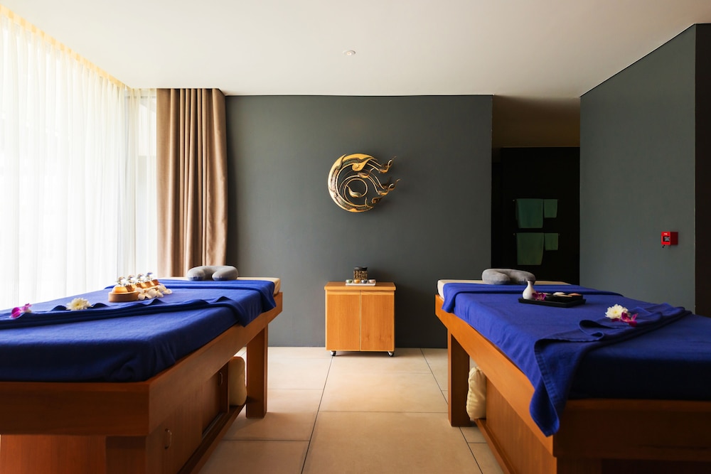Swimming pool-spa