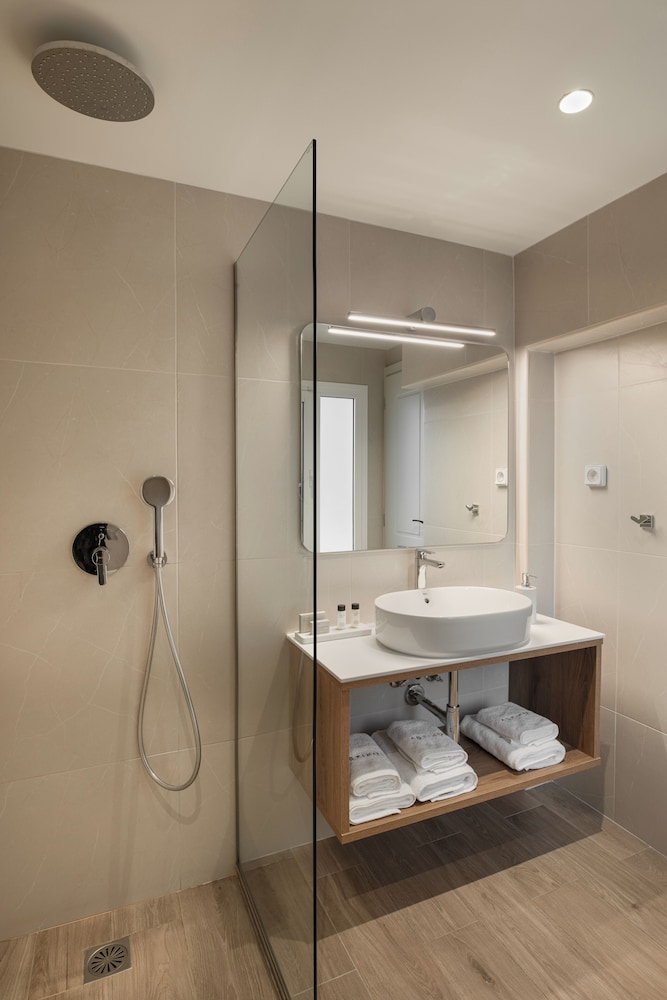 Astikon Xenofontos Suites 46/50