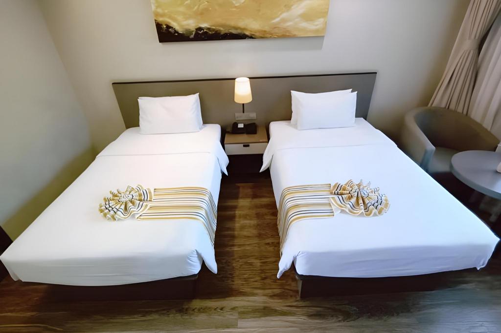 Home Inn Plus (Dali Ancient City South Gate) 28/42