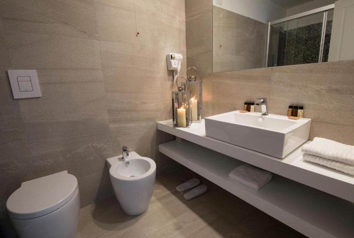 Bianco Riccio Suite Hotel 79/79