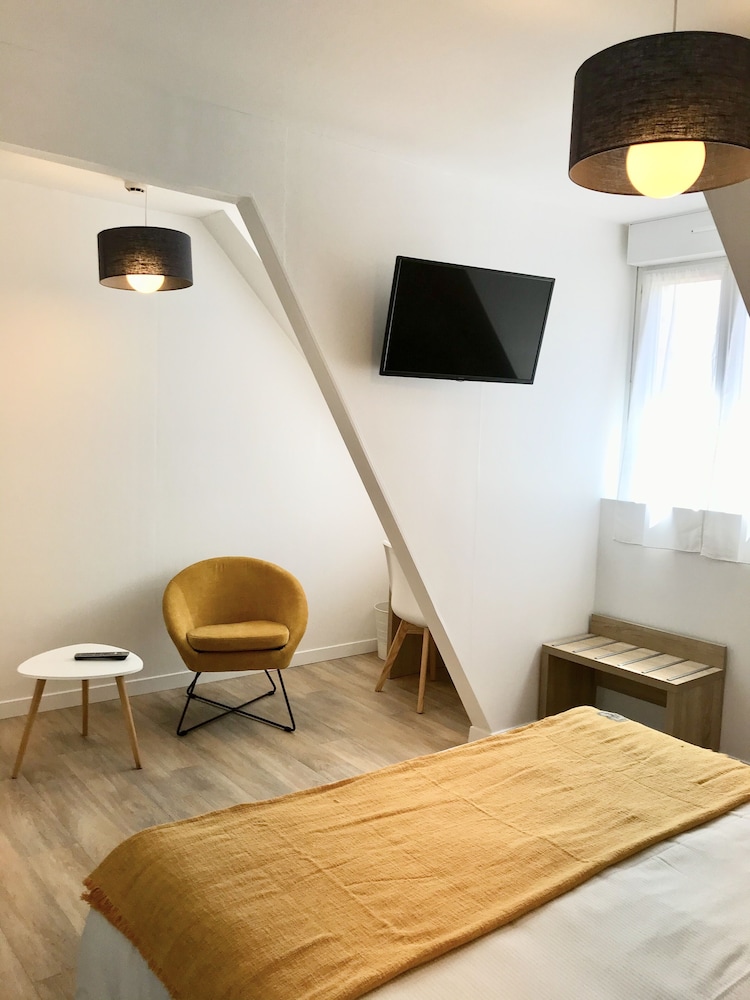 CITOTEL D'ORBIGNY 16/35
