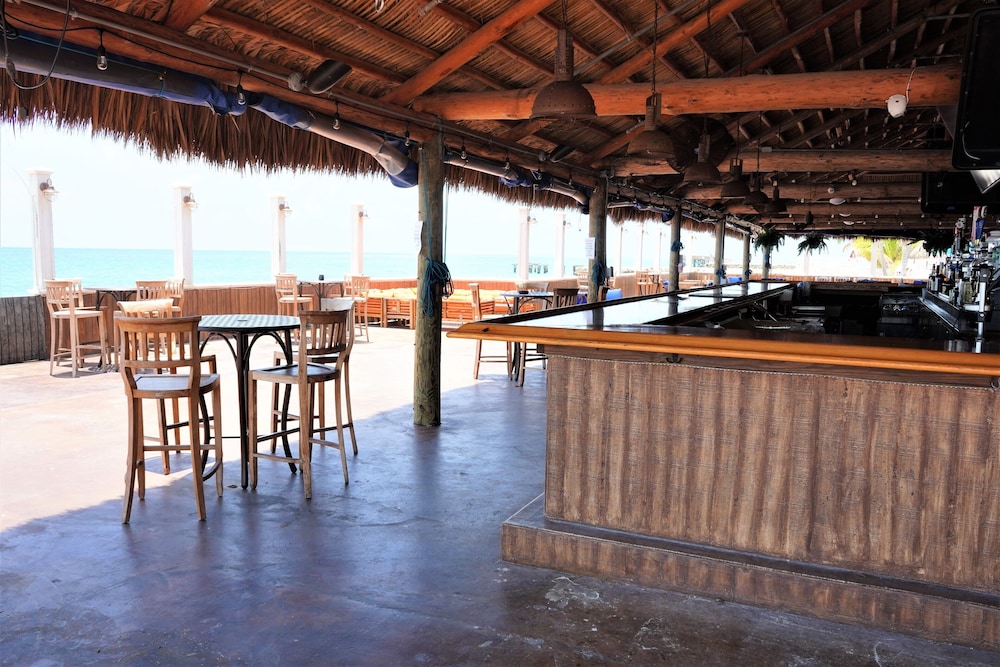 Glunz Ocean Beach Hotel and Resort 58/73