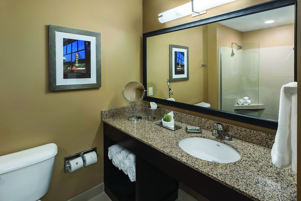 family suite, multiple beds