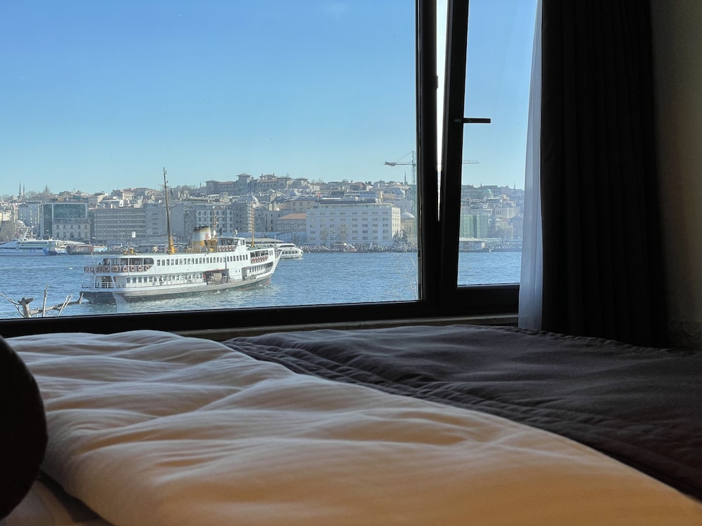 Weingart Seaside Hotel 43/52