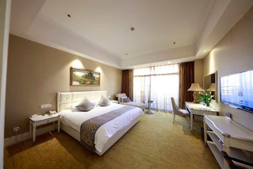 Nanjing Suning Universal Hotel 19/38