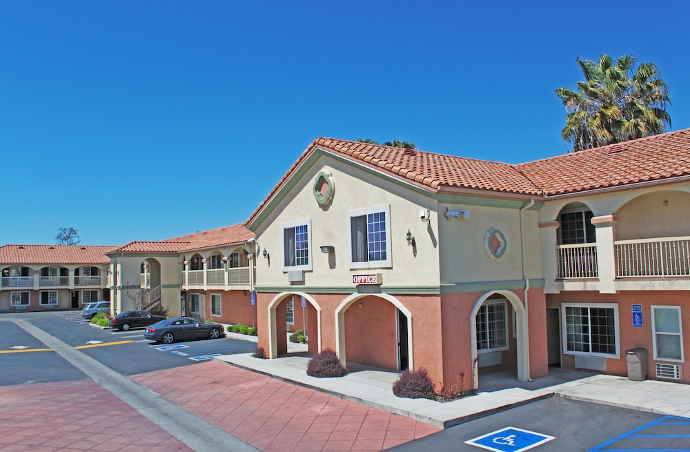 Crystal Inn Suites Spas 37/42