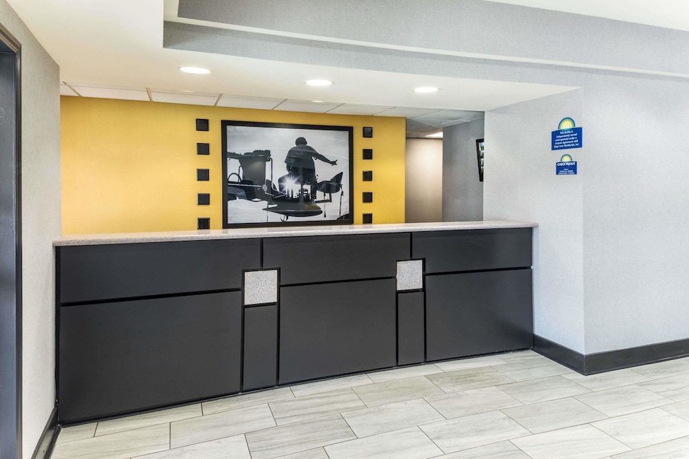 Days Inn Suites By Wyndham Union City 5/30