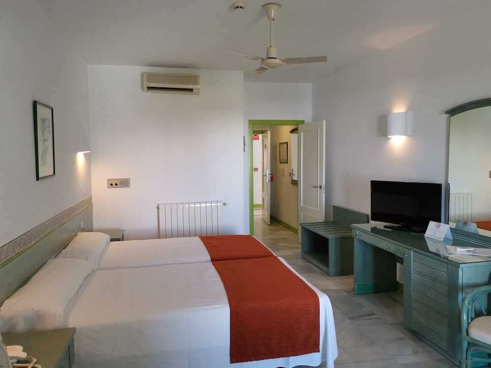 Hotel El Puntazo Ii 11/50