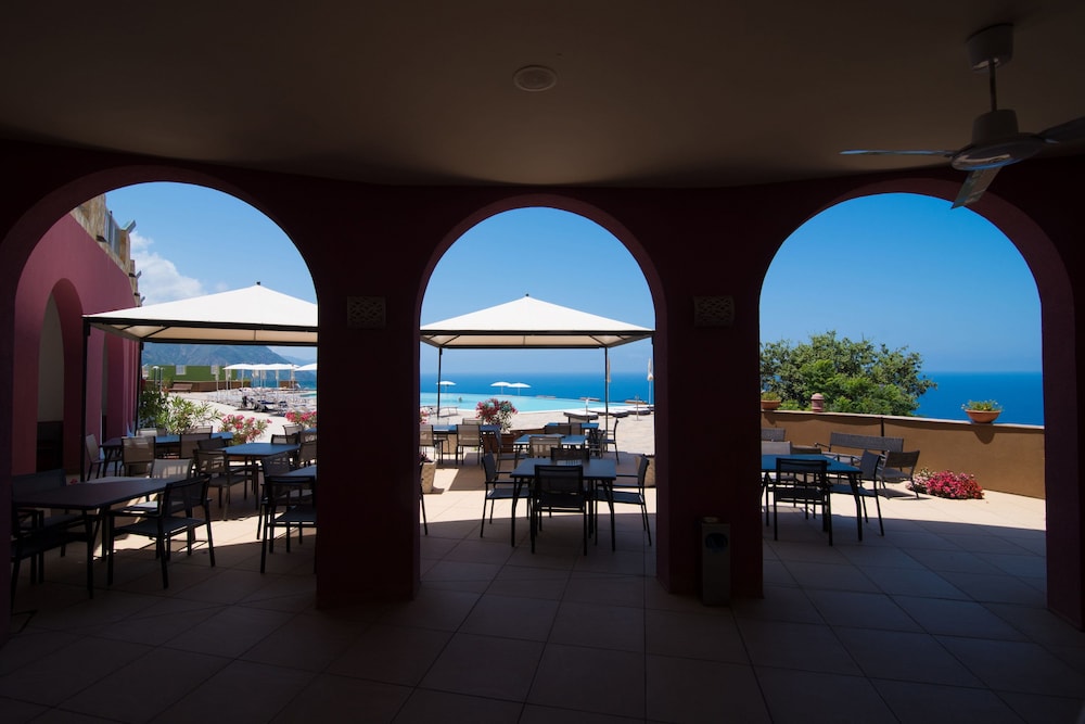 GH Avalon Sikani Resort 52/69