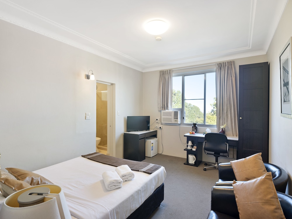 Greenwich Inn Sydney Hotel 10/48
