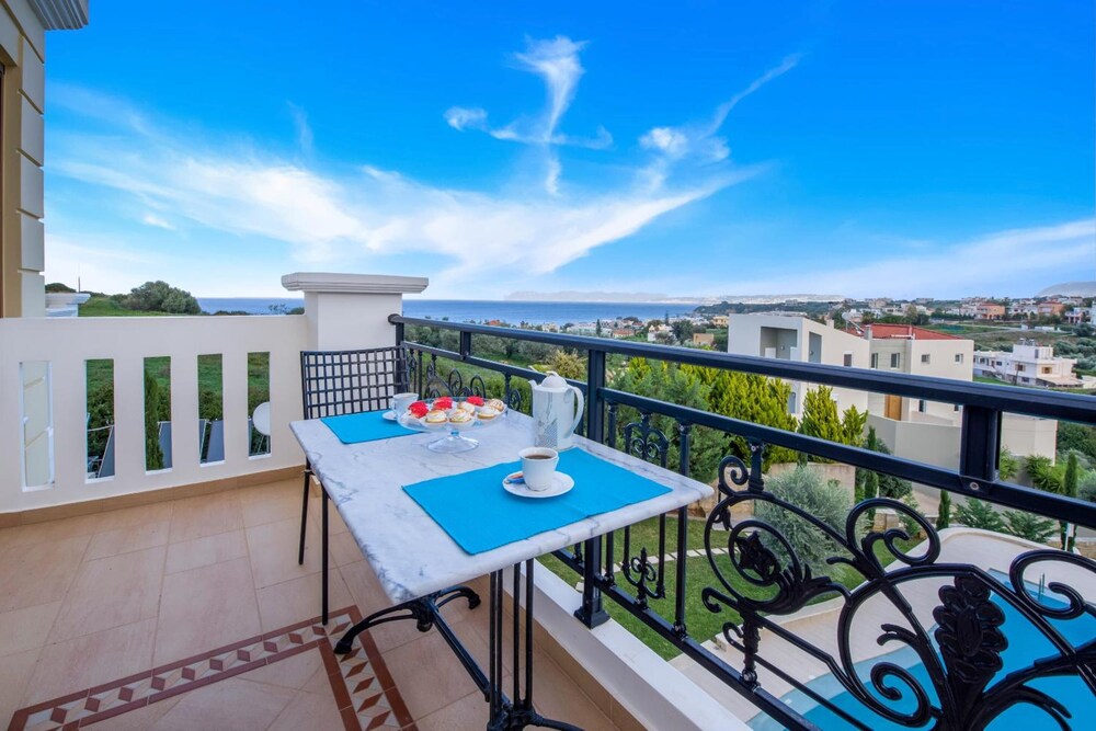 Casa Leone Suites 37/50