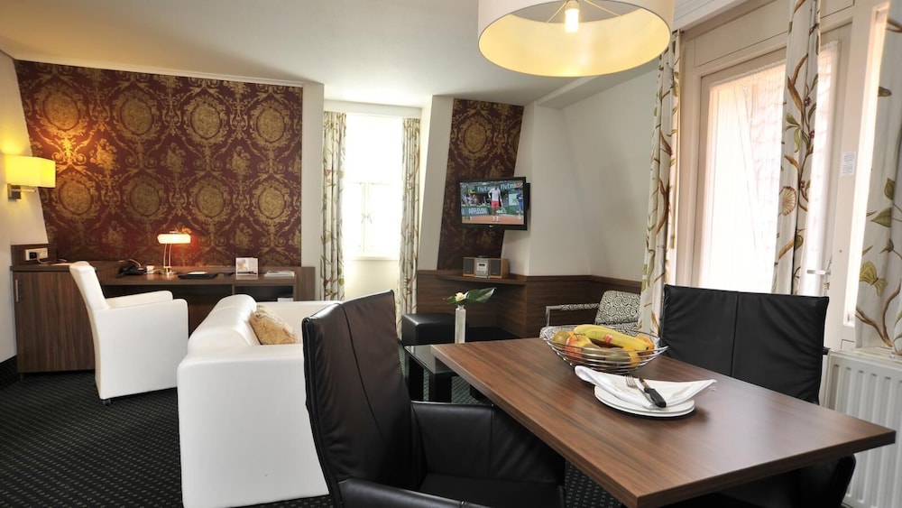 GOLDEN TULIP HOTEL CENTRAL 73/85