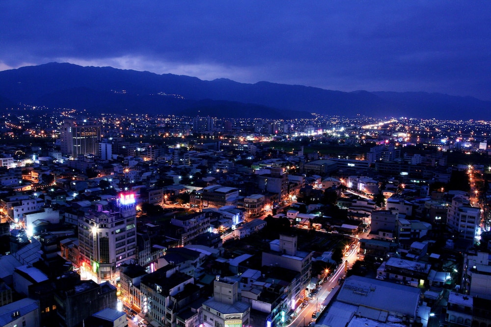 Yoai Hotel 42/45