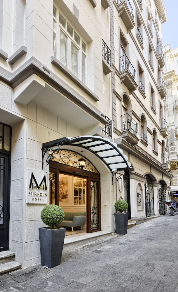 Mirrors Hotel Istanbul Taksim Pera 43/46