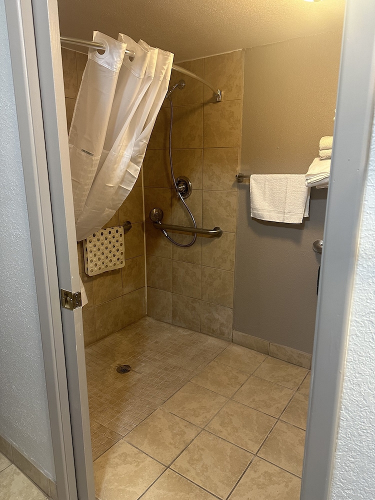 Baymont by Wyndham Deming 30/32