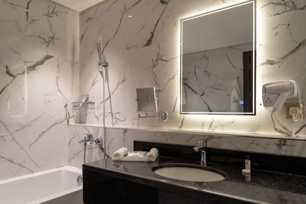 العنوان رزيدنس(Aleunwan Serviced Apartments) 50/53