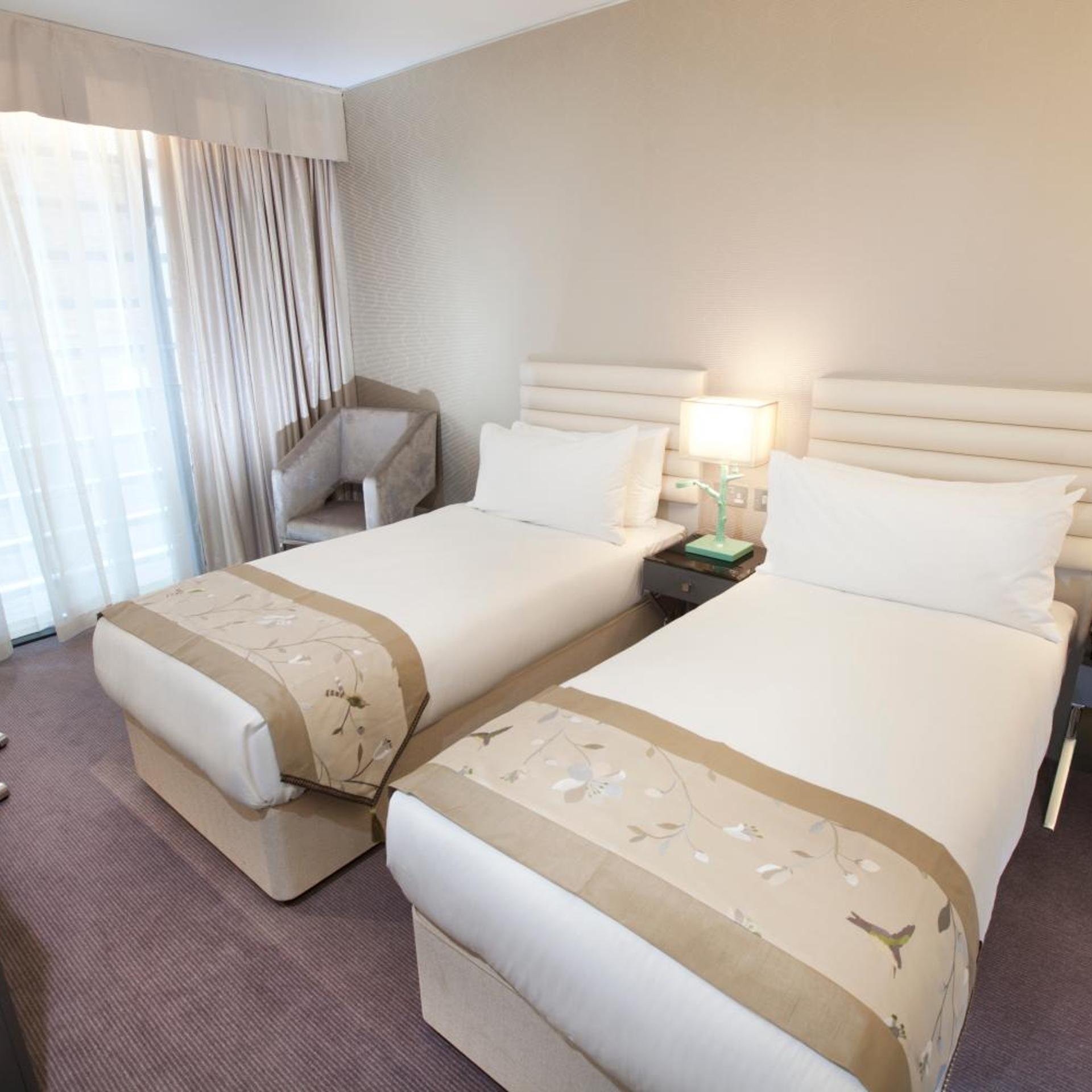 DORSETT, DOUBLE BED