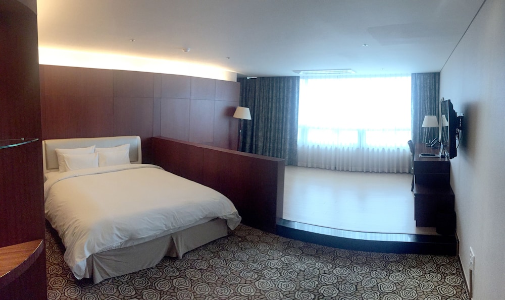 Sunvalley Hotel 15/63