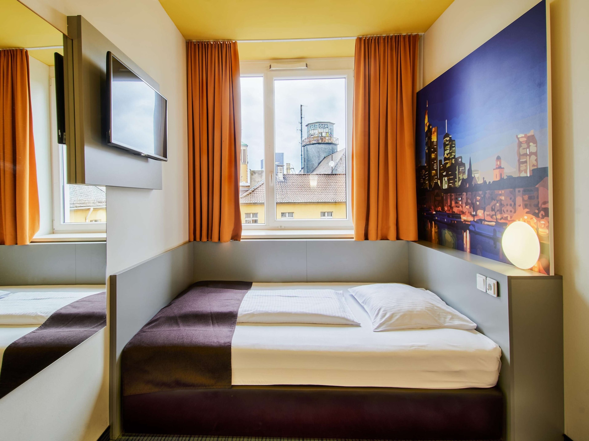 ROOM, SINGLE, QUEEN BED