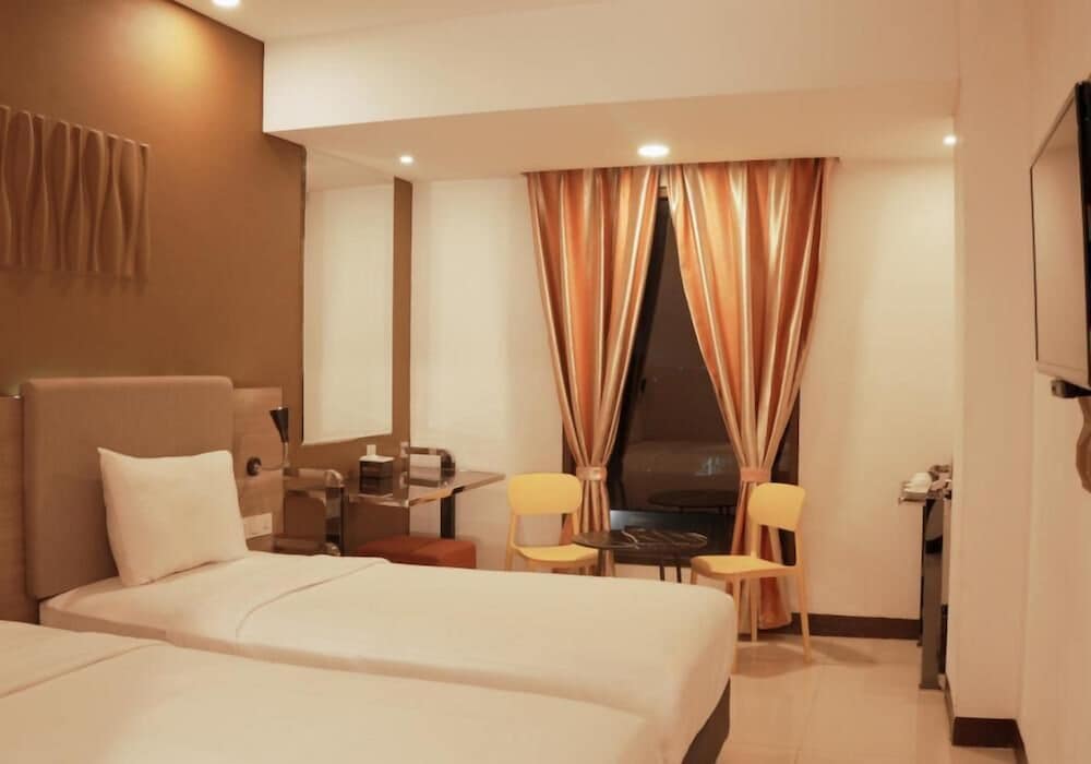 VERSE HOTEL CIREBON 27/72
