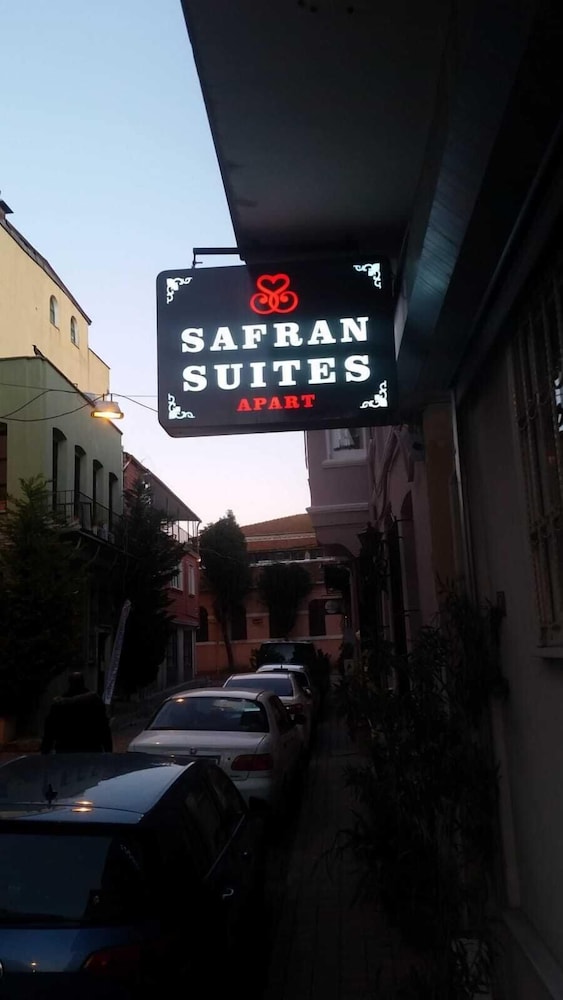 Safran Suites Apart 2/50