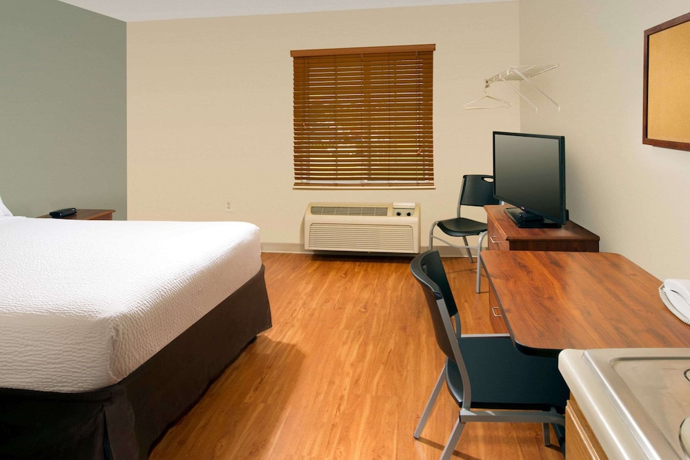 WoodSpring Suites Tulsa 19/39