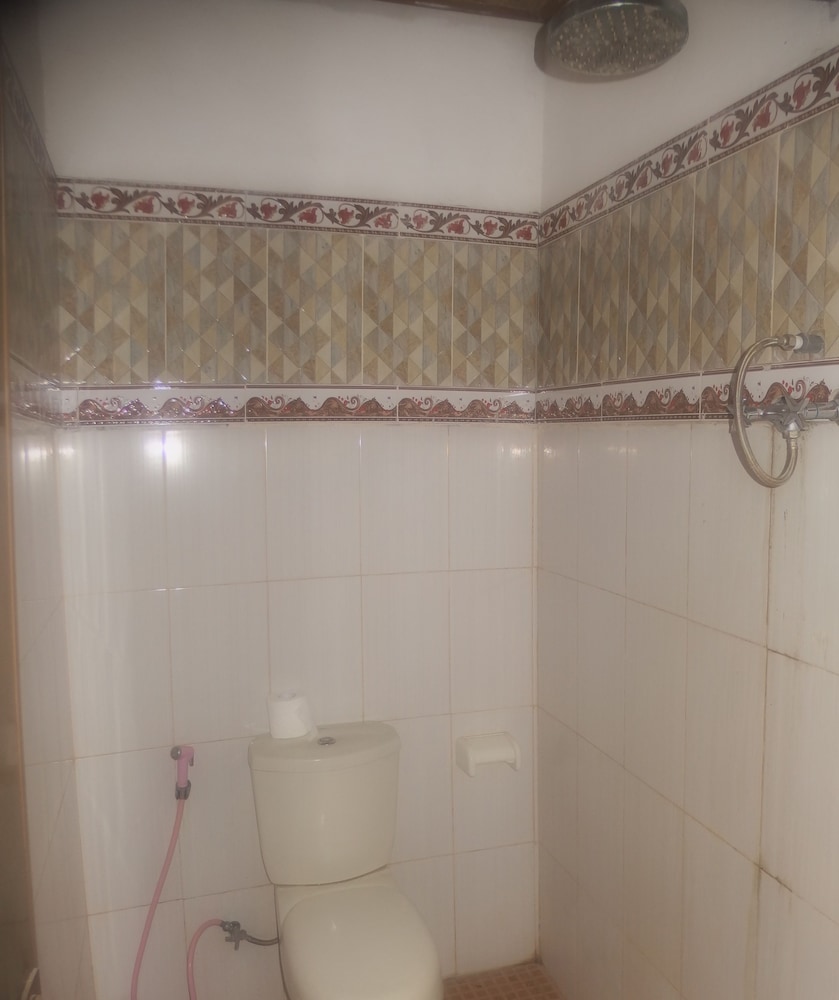 Bukit Indah Home Stay 46/50