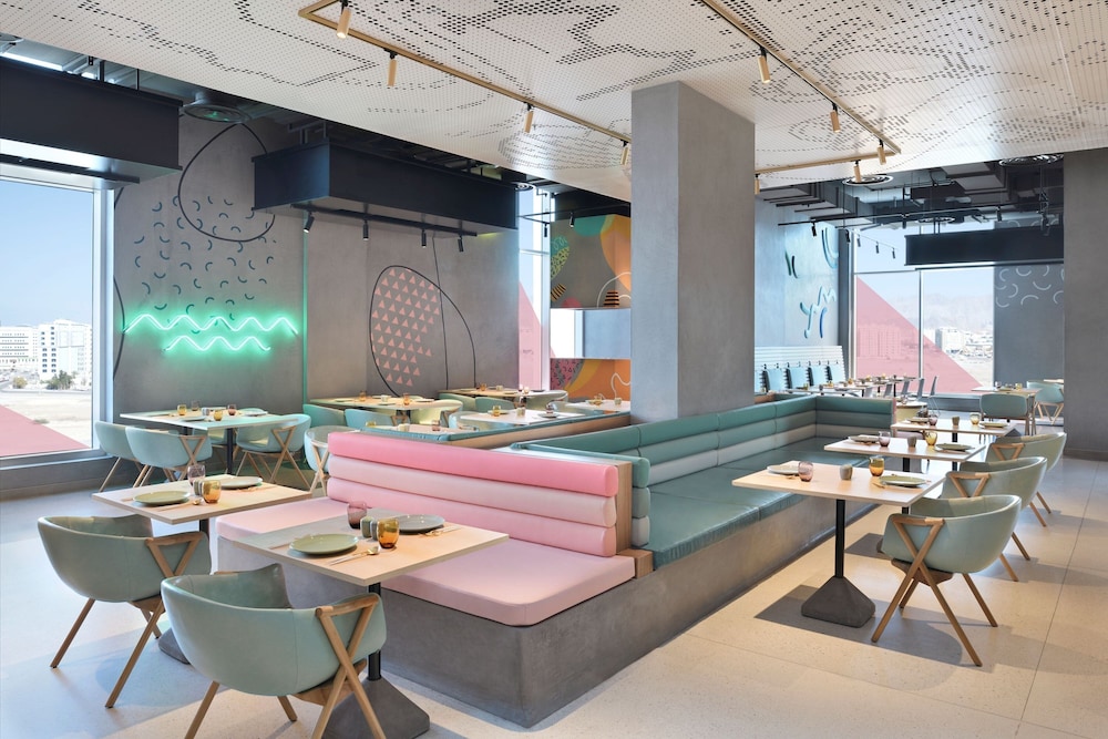 Aloft Muscat 25/47