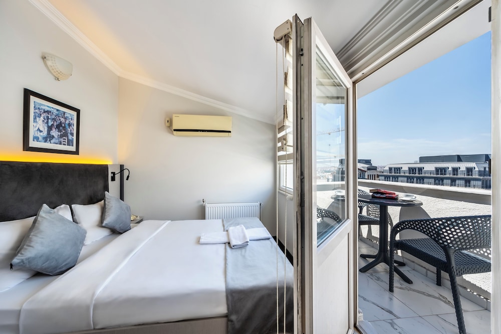 Taksim Trust Hotel (ex Ilya Pera Hotel) 19/63