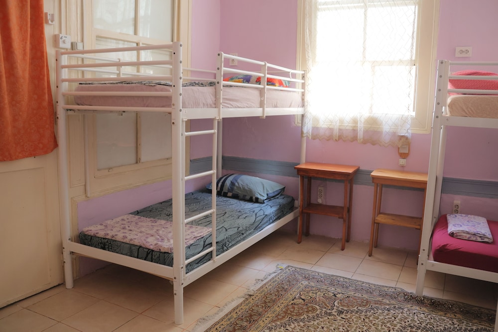 Lotus Garden Hostel 29/35