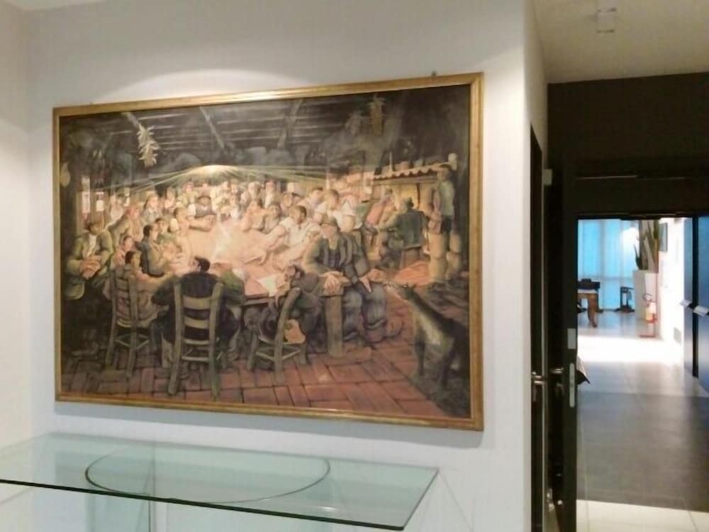 Hotel Lux Modena 8/65