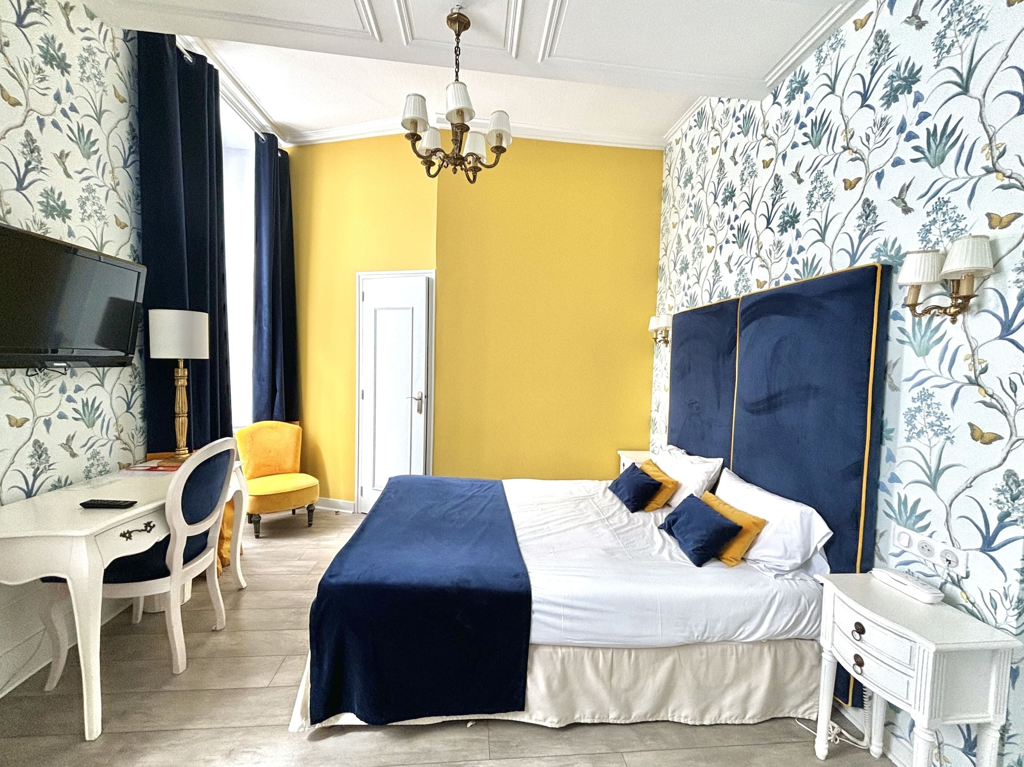 غرفة سوبيريور بسرير كوين، Hotel Du Mail 4/10